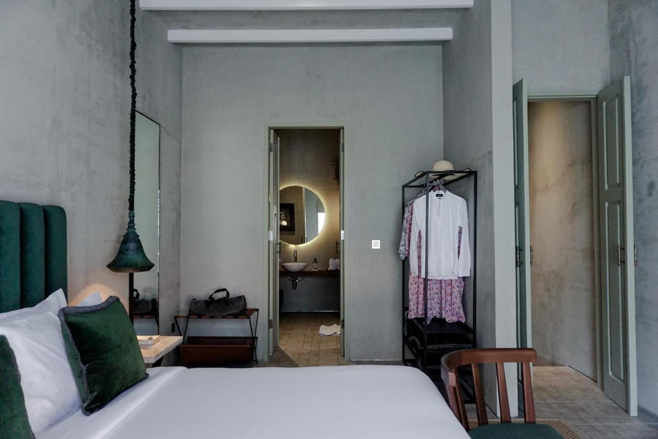 Hotel O